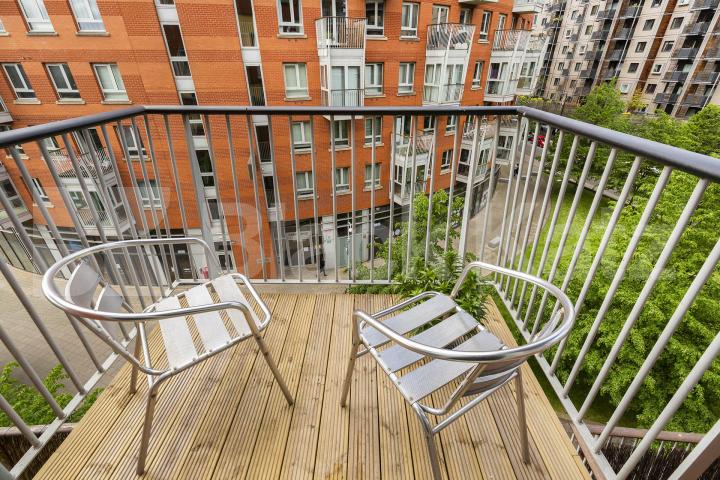 1 bedroom in private development with concierge and private balcony Eden Grove , Holloway